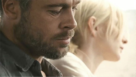 LADIES AND GENTLEMEN, MR. BRAD PITT!