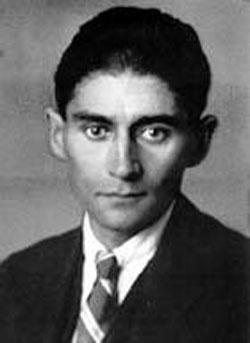 SURREALISTAS Y KAFKIANOS